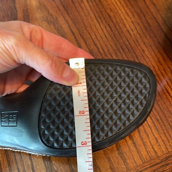 Aerosoles Loomy Tunes brown fabric T-Strap heeled comfort sandals - Picture 11 of 16